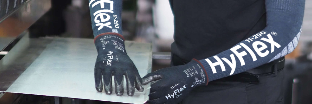 Work gloves: all you need to know about abrasion and cut resistance