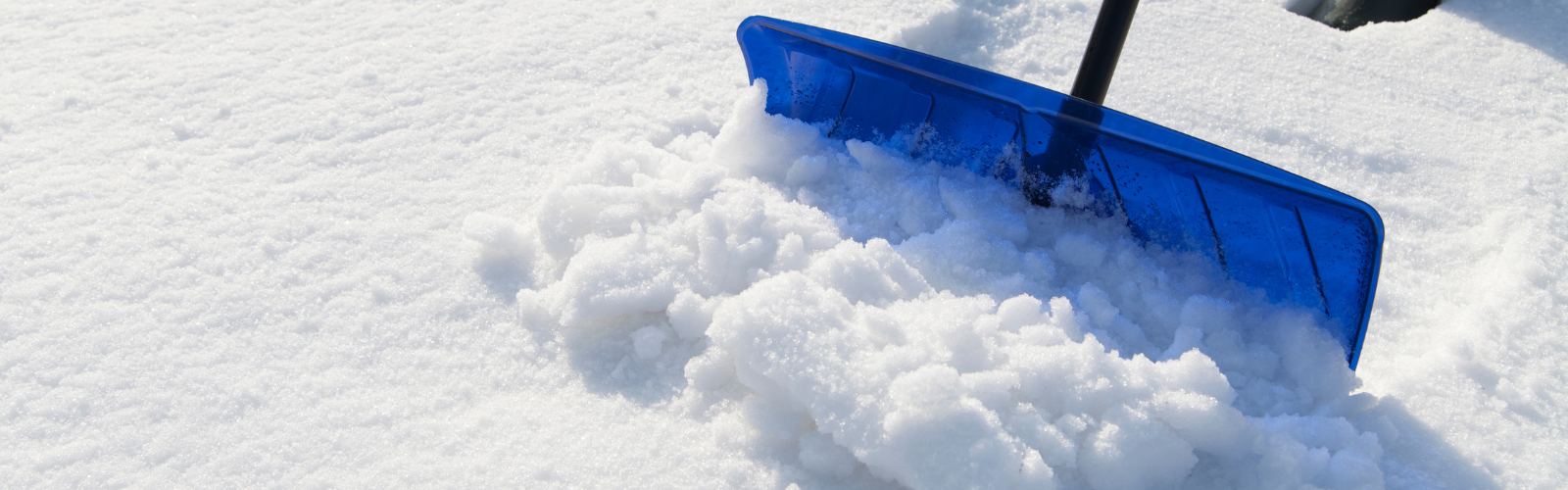 5 Tips for Safe Roof Snow Removal